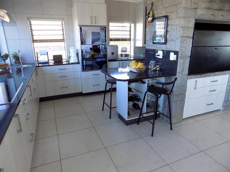 4 Bedroom Property for Sale in Monte Christo Western Cape